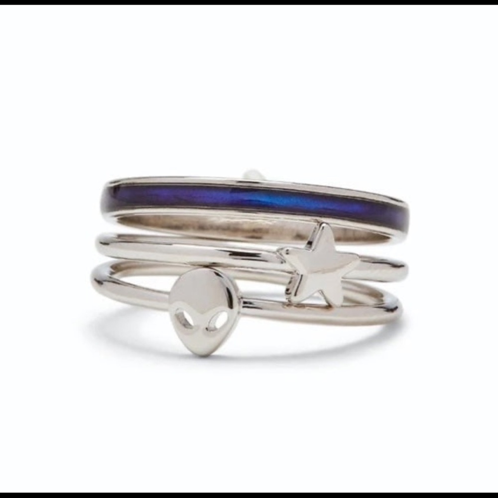 PURA VIDA Size 7 Lost in the Cosmos Ring Stack NEW (With Mood Ring in stack)
